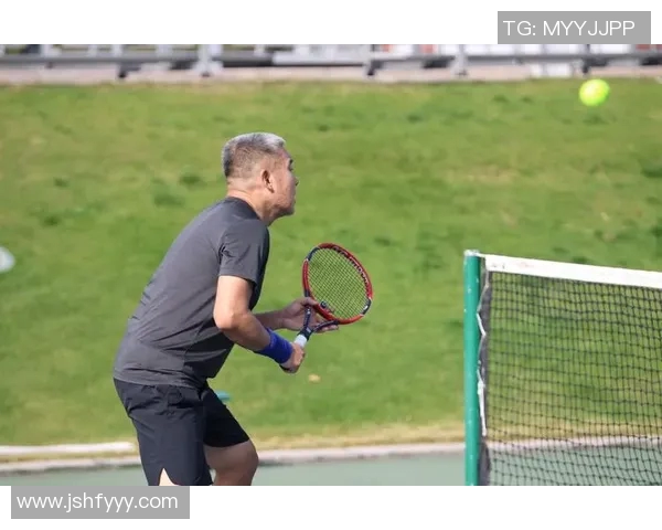 南京网球队在精英赛中的实力展现与战术分析